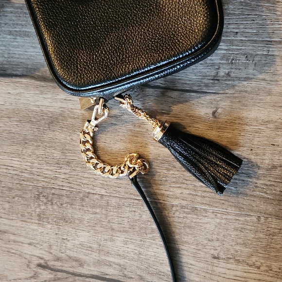 Like new condition- Michael Kors Crossbody bag - Picture 5 of 13